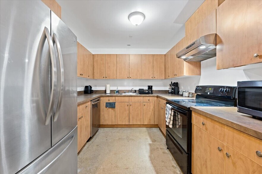 More Photos Of 128 N 8th St, Allentown Warehouse For Sale