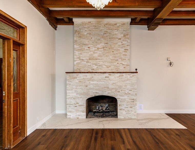 More Photos Of 130 E Kiowa Ave, Colorado Springs Apartments For Sale