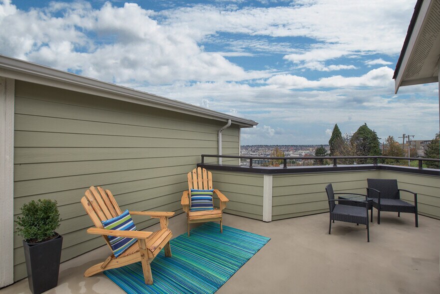 More Photos Of 3232 15th Ave W, Seattle Apartments For Sale
