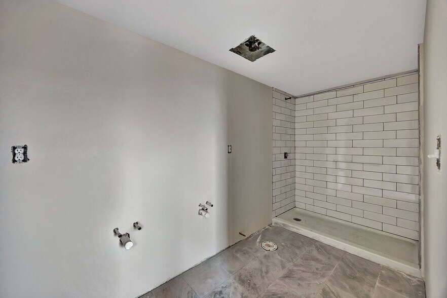 More Photos Of 4000 Colerain Ave, Cincinnati Apartments For Lease