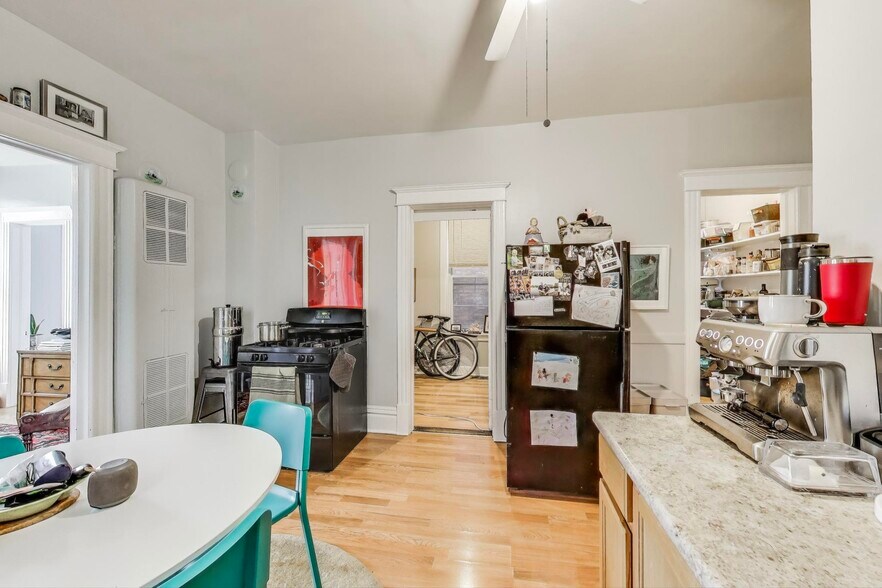 More Photos Of 2916 W 25th Pl, Chicago Multifamily For Sale