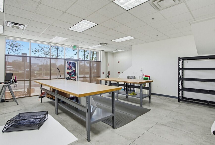 More Photos Of 1568 Lancaster Point Way, San Diego Flex For Sale