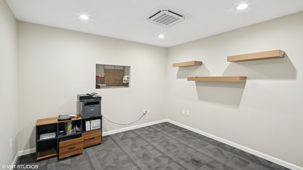 More Photos Of 4830 Whirlwind Dr, San Antonio Warehouse For Sale