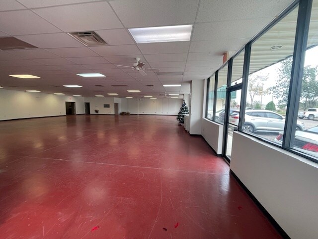 More Photos Of 1844 Longwood Lake Mary Rd, Longwood Showroom For Sale