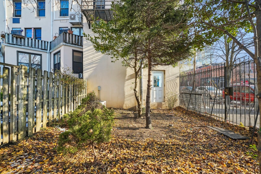More Photos Of 273 Monmouth St, Jersey City Medical For Sale
