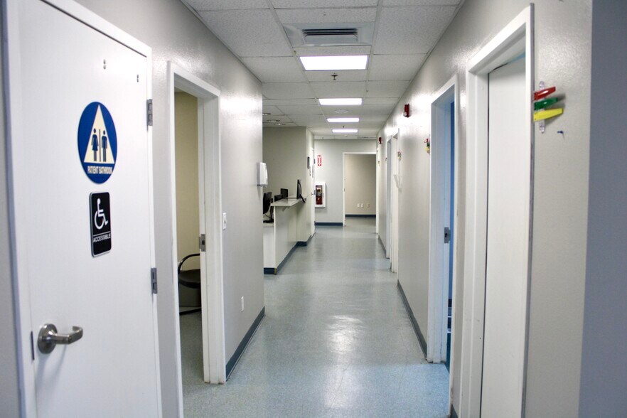 More Photos Of 135 Carmen Ln, Santa Maria Rehabilitation Center For Lease