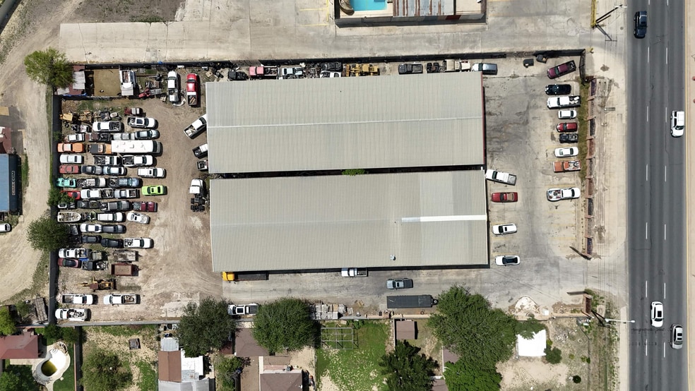 More Photos Of 5103 US Highway 59, Laredo Warehouse For Sale