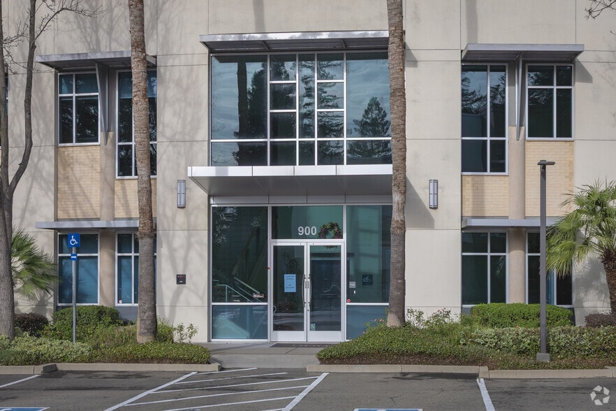 More Photos Of 900 University Ave, Sacramento Office For Lease