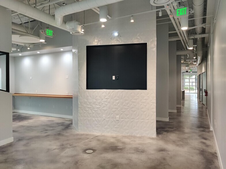 More Photos Of 3748 Bayer Ave, Long Beach Office For Lease