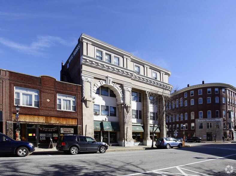 More Photos Of 25 Hartford St, Rumford Apartments For Lease