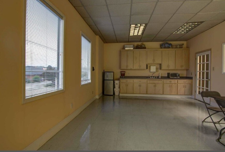 More Photos Of 2375 Wall St SE, Conyers Unknown For Lease