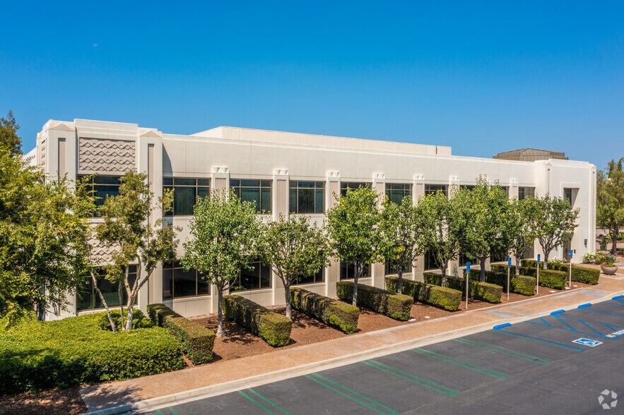 More Photos Of 800 Corporate Dr, Ladera Ranch Unknown For Lease