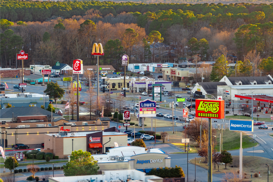 More Photos Of 2211 N Reynolds Rd, Bryant Fast Food For Sale