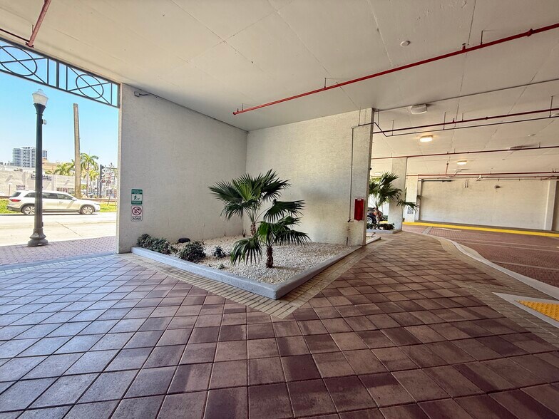 More Photos Of 140 S Dixie Hwy, Hollywood Apartments For Sale
