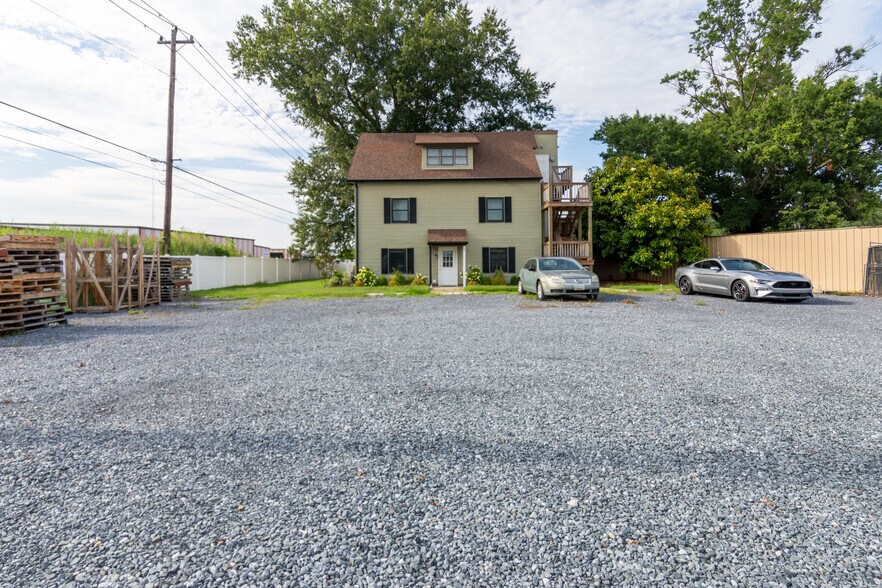 More Photos Of 29350 Matthewstown Rd, Easton Garden Center For Sale