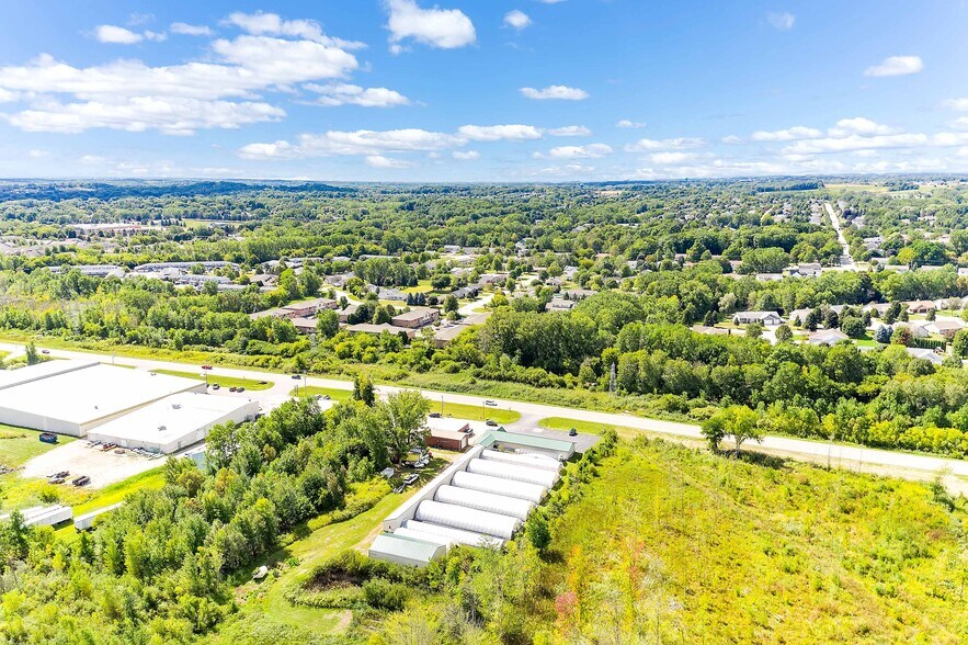 More Photos Of 4040 Velp Ave, Green Bay Specialty For Sale