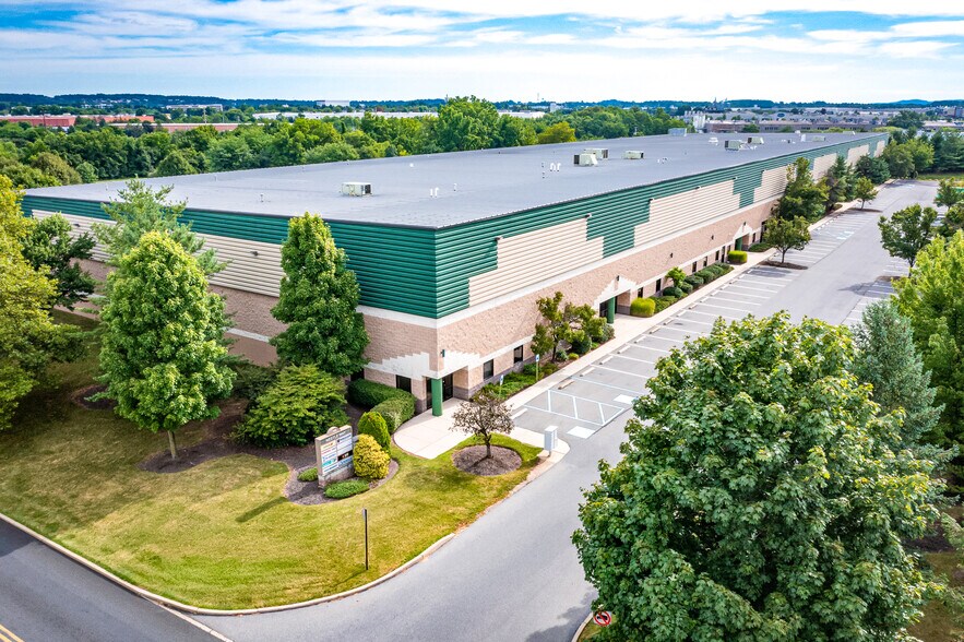 More Photos Of 155 Nestle Way, Breinigsville Distribution For Lease