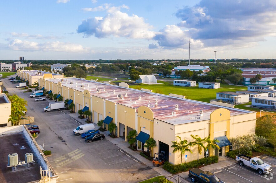 More Photos Of 10380 W State Road 84, Davie Showroom For Lease