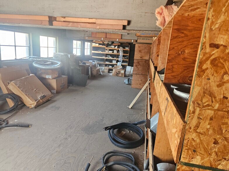 More Photos Of 173 Water St, Bridgeton Warehouse For Sale