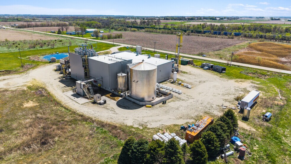 More Photos Of 5640 44th Ave S, Clinton Industrial For Sale