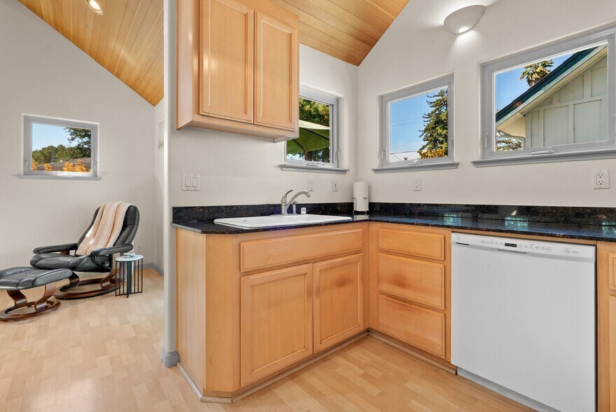 More Photos Of 518 Capitola Ave, Capitola Multifamily For Sale