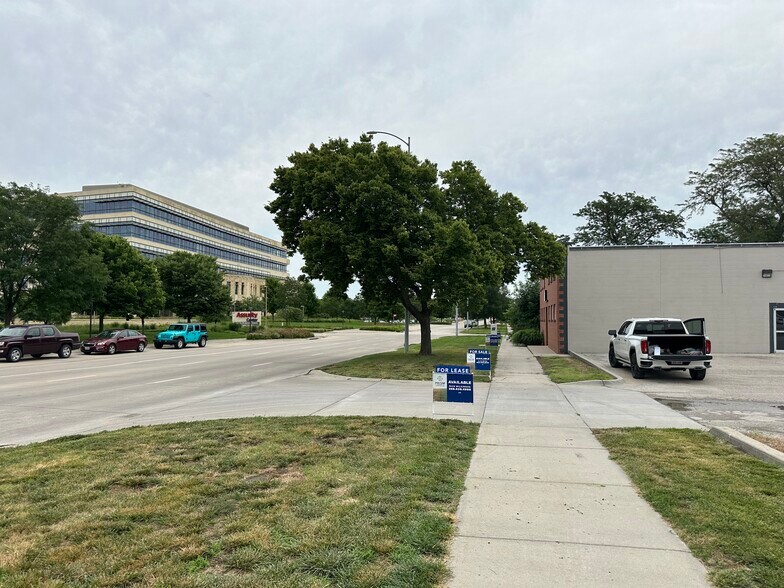 More Photos Of 1935 Q St, Lincoln Freestanding For Sale