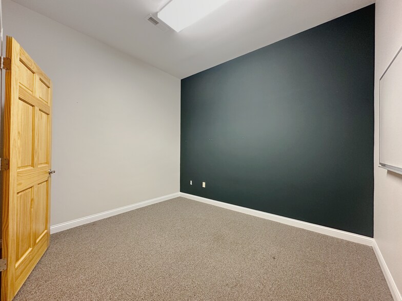 More Photos Of 1246 Old State Route 74, Batavia Storefront Retail Office For Lease