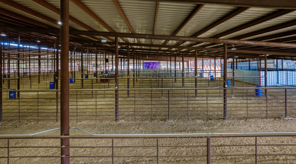 More Photos Of 3536 US Highway 82 E, Paris Specialty For Sale