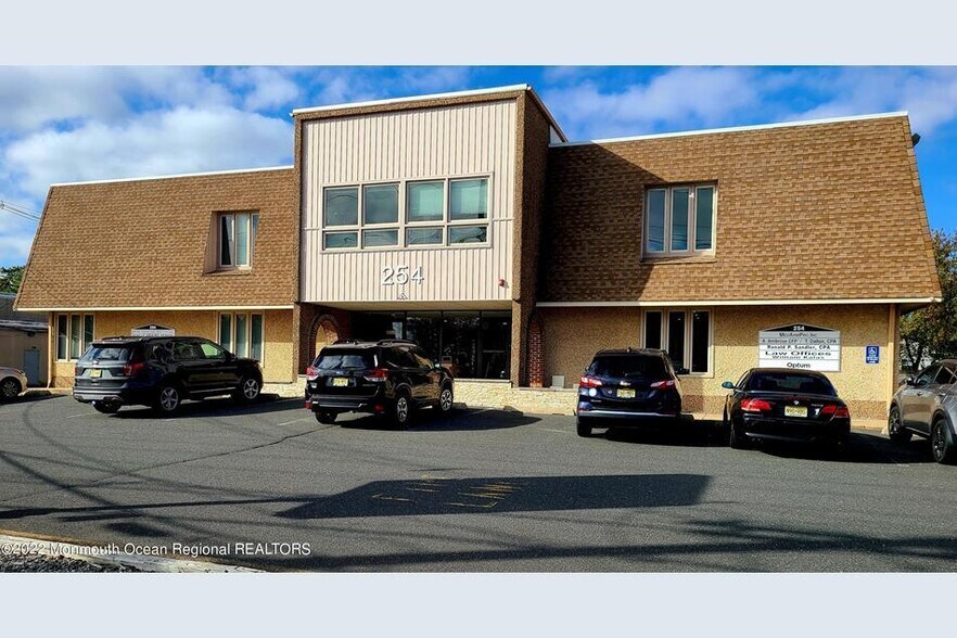 More Photos Of 254 Brick Blvd, Brick Medical For Lease