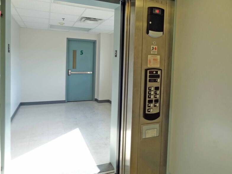 More Photos Of 1311-1319 Pineview Dr, Morgantown Medical For Lease