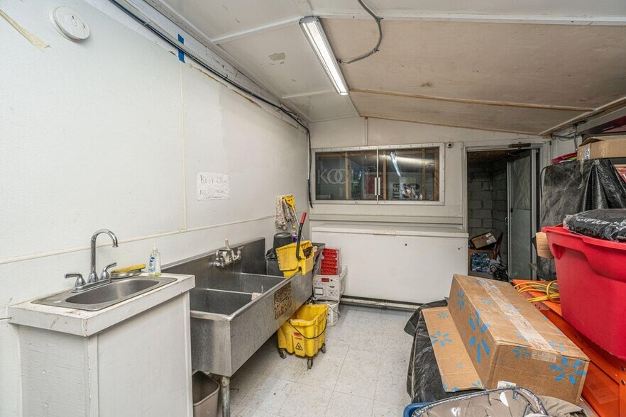 More Photos Of 1267 Trojan Rd, Cross Convenience Store For Sale