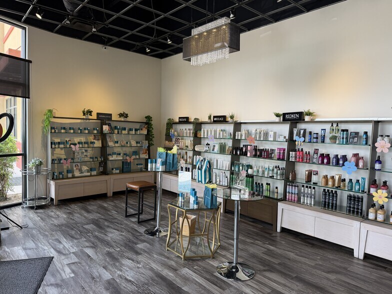 More Photos Of 2333 N Pebble Creek Pky, Goodyear Storefront For Sale