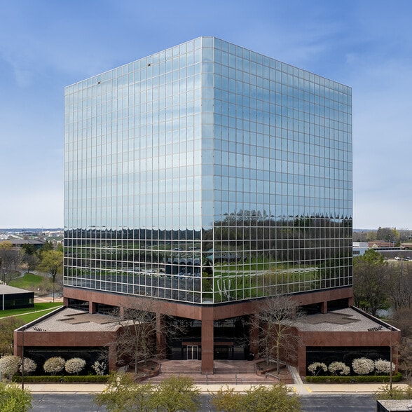 More Photos Of 10850 W Park Pl, Milwaukee Office For Lease