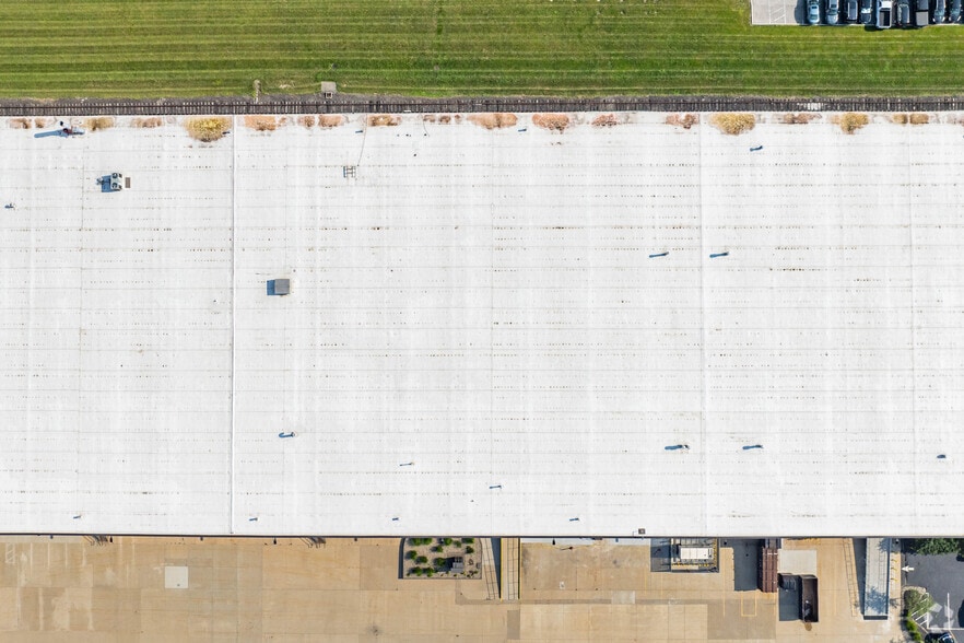 More Photos Of 10083-10095 International Blvd, Cincinnati Warehouse For Lease