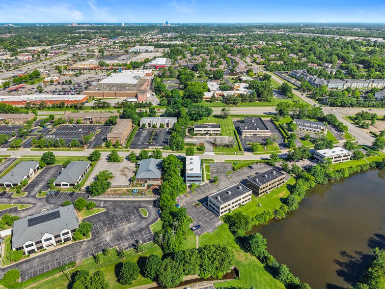 More Photos Of 160 Prosperous Pl, Lexington Medical For Sale