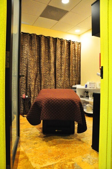 More Photos Of 12460-12468 W Atlantic Blvd, Coral Springs Medical For Lease