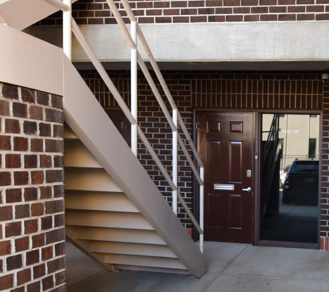 More Photos Of 101 N McDowell St, Charlotte Office For Sale