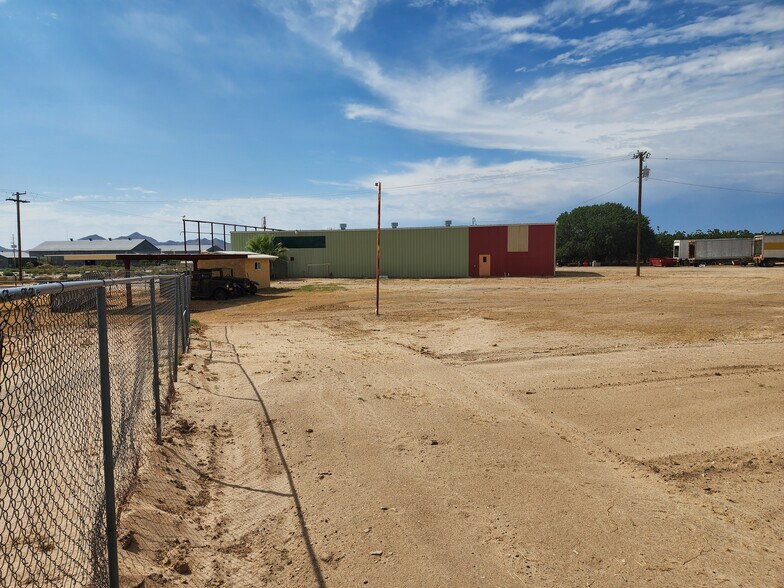 Primary Photo Of 69828 US-60, Wenden Warehouse For Sale