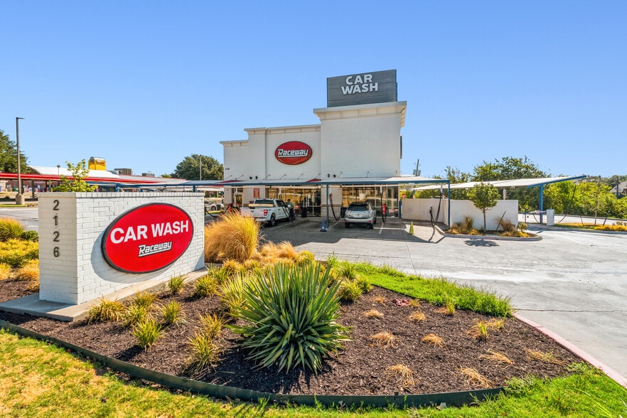 More Photos Of 2126 N Josey Ln, Carrollton Carwash For Sale