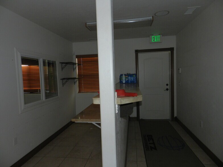 More Photos Of 320 Industrial Ave, Olathe Industrial For Sale