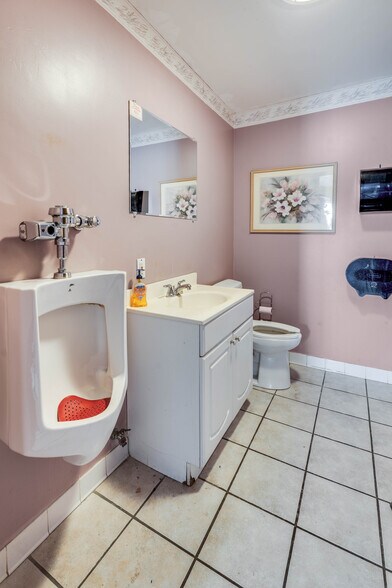 More Photos Of 66 Concord St, North Reading Light Distribution For Lease