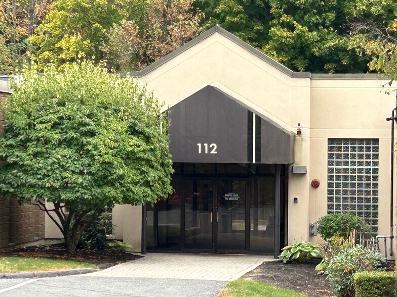 More Photos Of 112 Main St, Northborough Medical For Lease