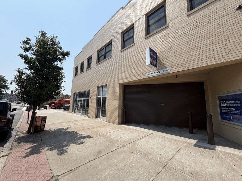More Photos Of 3100 Bergenline Ave, Union City Office Residential For Lease