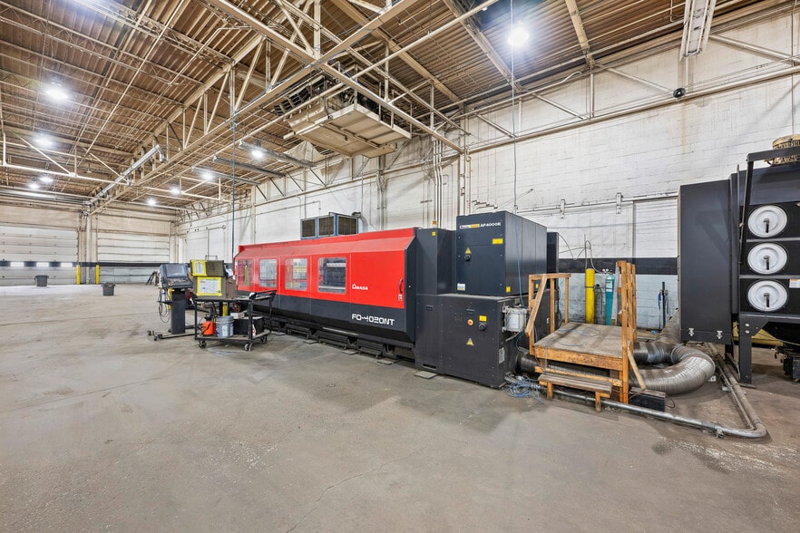 More Photos Of 2727 S Beech Daly Rd, Dearborn Heights Warehouse For Sale