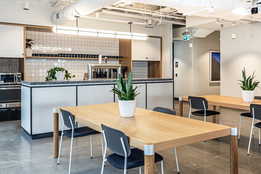 More Photos Of 700 2 St SW, Calgary Office For Lease