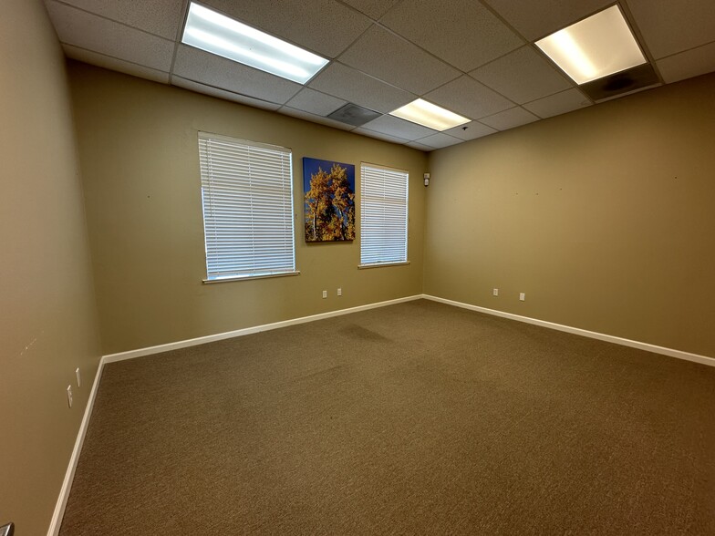 More Photos Of 77 Aspen Way, Watsonville Medical For Lease