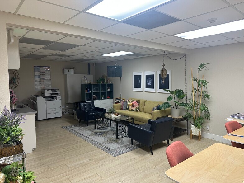 More Photos Of 604 3rd St, Davis Office For Lease