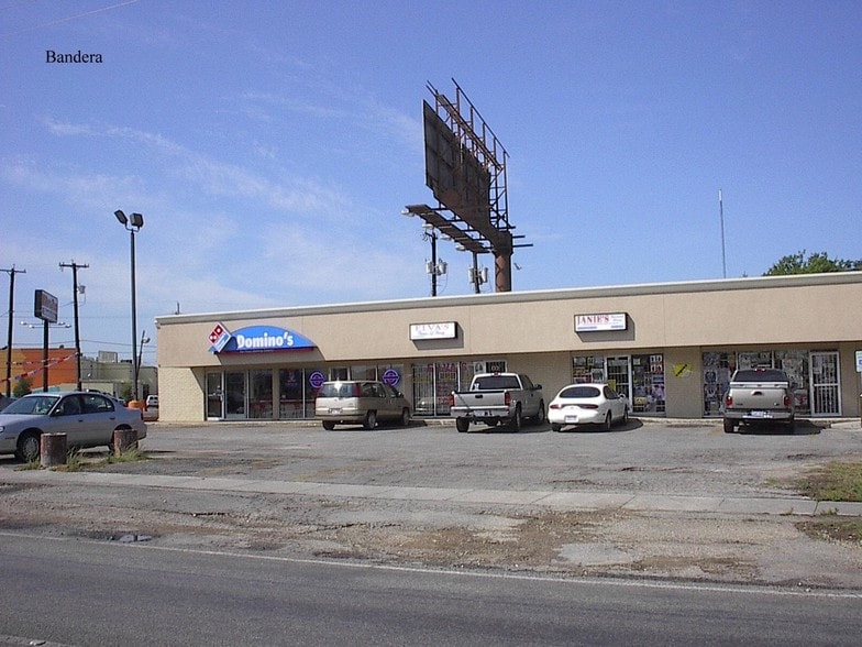 More Photos Of 129-137 Bandera Rd, San Antonio Storefront For Lease