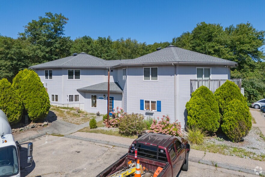 Primary Photo Of 82 Norwich Westerly Rd, North Stonington Medical For Sale