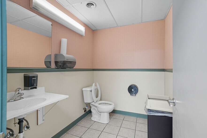 More Photos Of 9309-9319 Cincinnati-Columbus Rd, West Chester Office For Lease